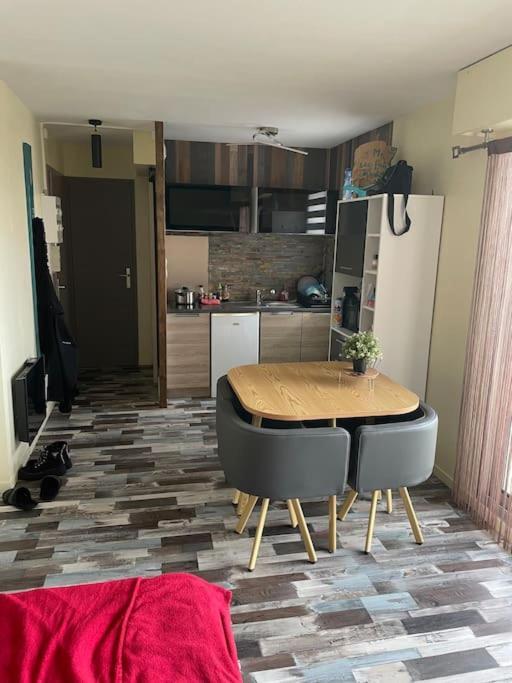 Studio En Residence La Baie De L Adon Сен-Жиль-Круа-де-Ви Экстерьер фото