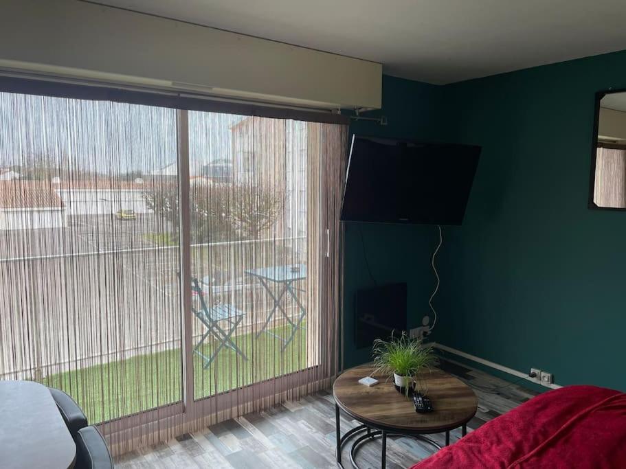 Studio En Residence La Baie De L Adon Сен-Жиль-Круа-де-Ви Экстерьер фото