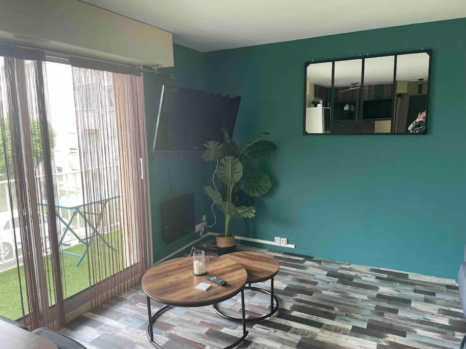 Studio En Residence La Baie De L Adon Сен-Жиль-Круа-де-Ви Экстерьер фото